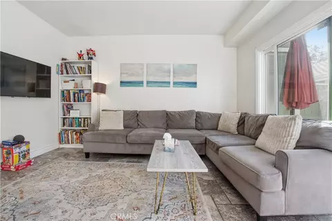 Living - 48 Monroe, Irvine, CA 92620 photo 3 of 5