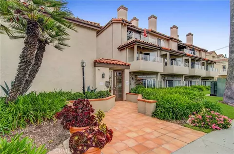 1400 Pacific Coast, Huntington Beach, CA 92648