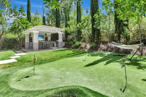 142 Yellow Daisy, Irvine, CA 92618