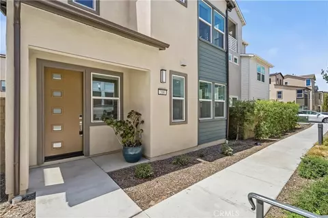 208 Yerba, Irvine, CA 92618