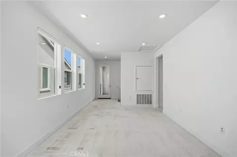 Entry Way - 208 Yerba, Irvine, CA 92618 photo 9 of 10