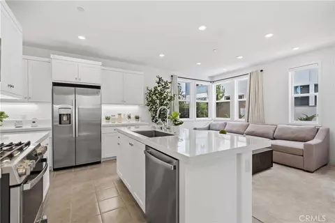 Kitchen - 208 Yerba, Irvine, CA 92618 photo 2 of 2