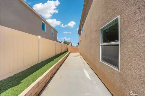 Exterior - 7560 Citrusmoon Ct, Riverside, CA 92507 photo 7 of 11