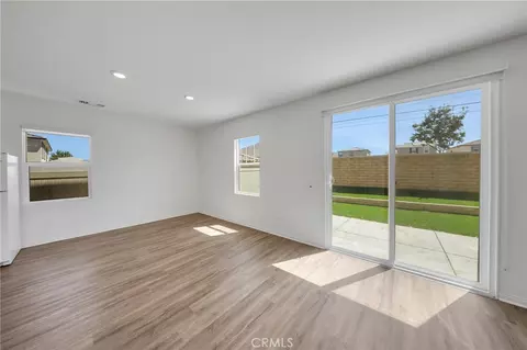 Living - 7560 Citrusmoon Ct, Riverside, CA 92507 photo 3 of 7