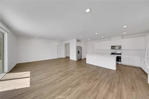 Living - 7560 Citrusmoon Ct, Riverside, CA 92507 photo 4 of 7
