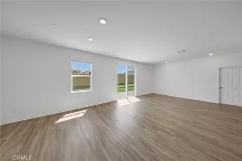Living - 7560 Citrusmoon Ct, Riverside, CA 92507 photo 5 of 7