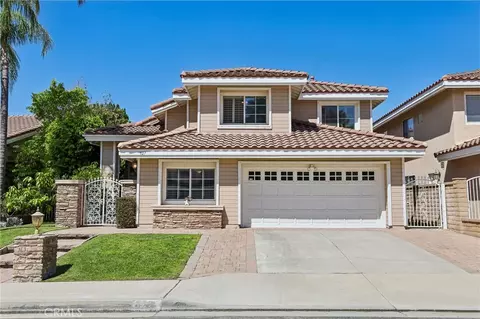 527 S Morningstar Dr, Anaheim, CA 92808