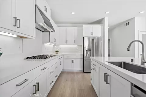 Kitchen - 218 Tank, Irvine, CA 92618 photo 4 of 5