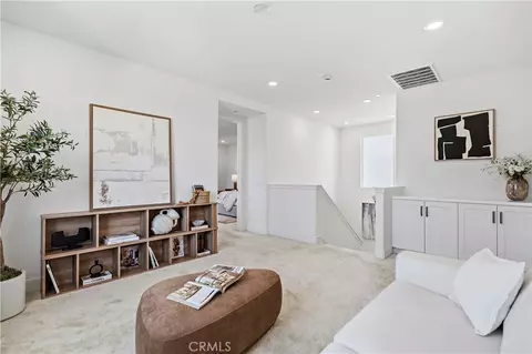 Entry Way - 218 Tank, Irvine, CA 92618 photo 6 of 8