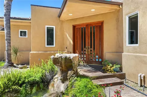 Exterior - 28521 Gladstone Ct, Escondido, CA 92026 photo 5 of 13