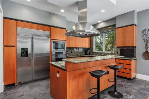 Kitchen - 28521 Gladstone Ct, Escondido, CA 92026 photo 2 of 4