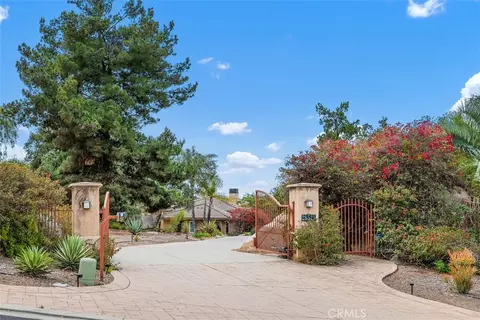 Exterior - 28521 Gladstone Ct, Escondido, CA 92026 photo 2 of 13
