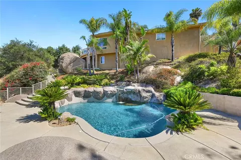 Exterior - 28521 Gladstone Ct, Escondido, CA 92026 photo 7 of 13