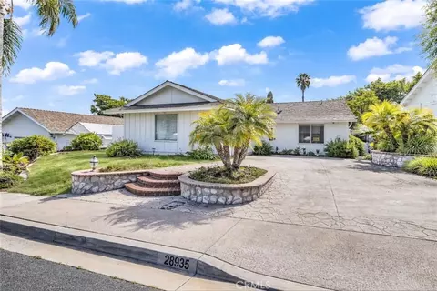 28935 De La Luna, Mission Viejo, CA 92692