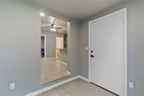 Entry Way - 22011 Reading, Anderson, CA 96007 photo 3 of 4
