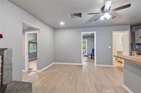 Entry Way - 22011 Reading, Anderson, CA 96007 photo 2 of 4