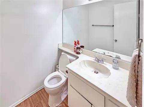Bath - 720 N Adele St, Orange, CA 92867 photo 4 of 7