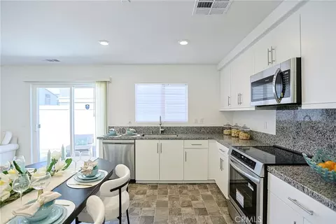 7486 Olive Grv, Riverside, CA 92507 photo 11