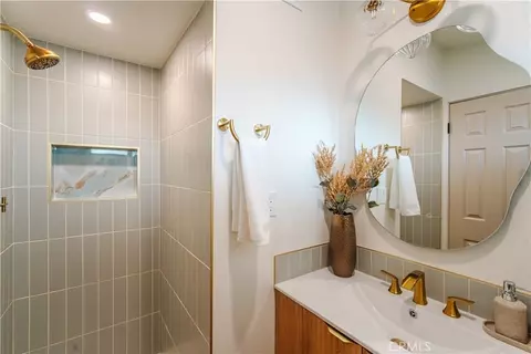 Bath - 236 Mission Dr, Fullerton, CA 92831 photo 5 of 5