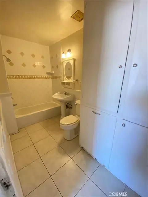 Bath - 43360 7th E, Lancaster, CA 93535 photo 1 of 3