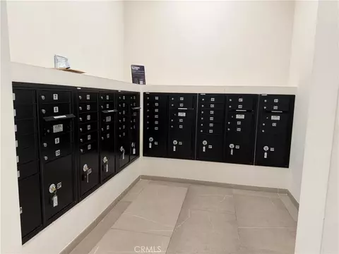 Other - 709 E Walnut St #222, Pasadena, CA 91101 photo 2 of 5