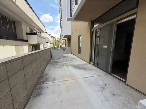Exterior - 709 E Walnut St #222, Pasadena, CA 91101 photo 1 of 5