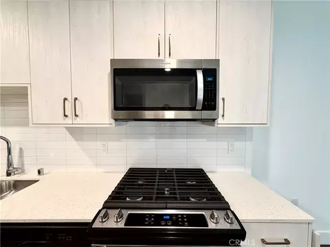 Kitchen - 709 E Walnut St #222, Pasadena, CA 91101 photo 1 of 1