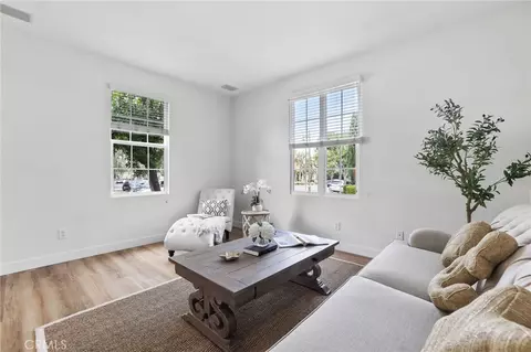 Living - 46 Arborside, Irvine, CA 92603 photo 2 of 3
