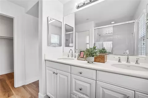 Bath - 46 Arborside, Irvine, CA 92603 photo 2 of 2