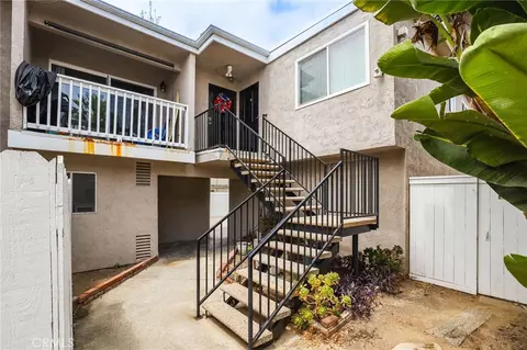 205 13th St #D, Huntington Beach, CA 92648