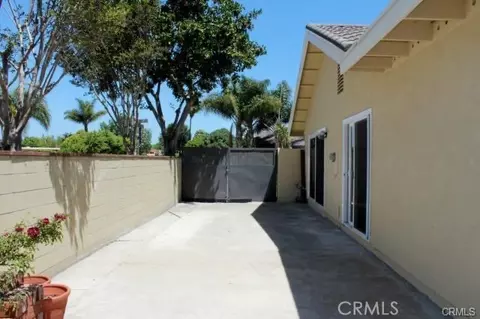10724 El Rubi, Fountain Valley, CA 92708 photo 2
