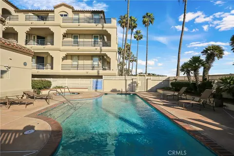 4165 Warner Ave #202, Huntington Beach, CA 92649
