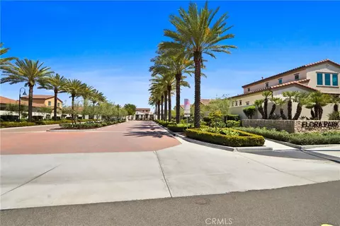 10902 Flora Park Way, Cypress, CA 90720 photo 34