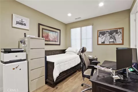 10902 Flora Park Way, Cypress, CA 90720 photo 16