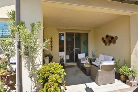 10902 Flora Park Way, Cypress, CA 90720 photo 23