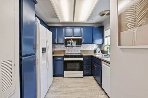 Kitchen - 32 Corniche #D, Dana Point, CA 92629 photo 1 of 4