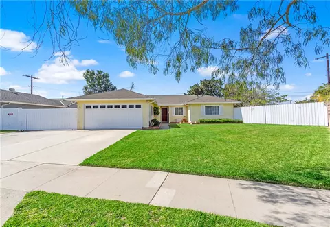 5572 Nevada Dr, Huntington Beach, CA 92647