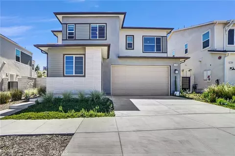 27260 Debut, Valencia, CA 91381