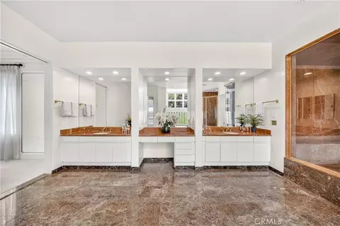 Bath - 931 Hampton, Arcadia, CA 91006 photo 4 of 8