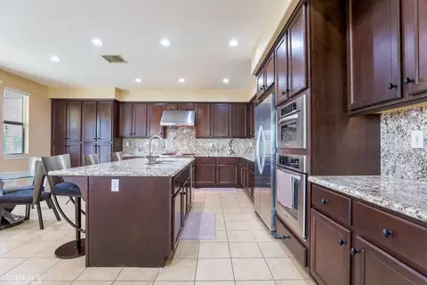 Kitchen - 6877 Thistle St, Eastvale, CA 92880 photo 1 of 3