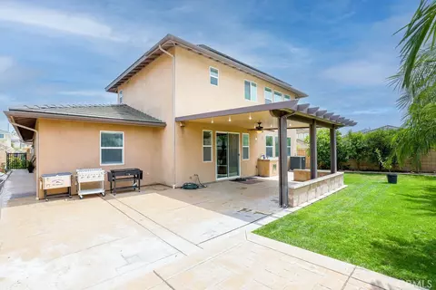 Exterior - 6877 Thistle St, Eastvale, CA 92880 photo 5 of 8