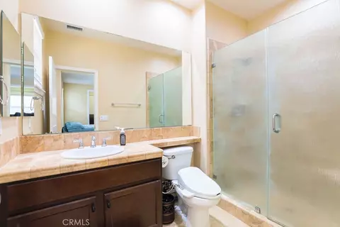 Bath - 6877 Thistle St, Eastvale, CA 92880 photo 1 of 4