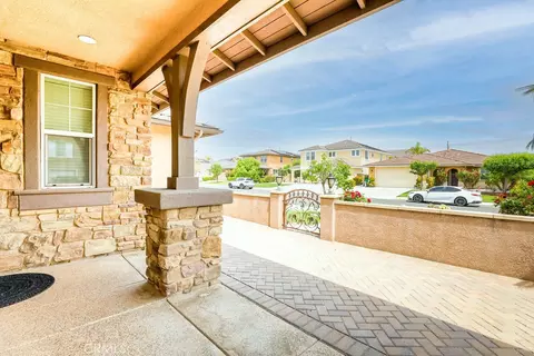 Exterior - 6877 Thistle St, Eastvale, CA 92880 photo 4 of 8