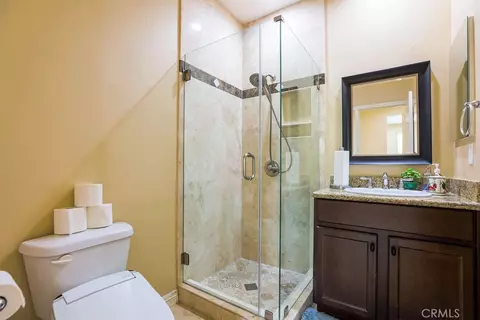 Bath - 6877 Thistle St, Eastvale, CA 92880 photo 4 of 4
