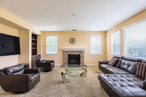 Living - 6877 Thistle St, Eastvale, CA 92880 photo 1 of 4