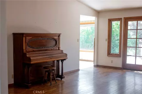 Living - 3415 Caballo, Fallbrook, CA 92028 photo 6 of 9