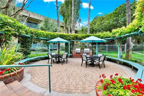 552 N Bellflower #303, Long Beach, CA 90814