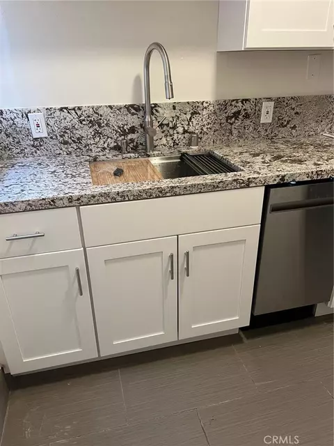 1042 E Broadway, Long Beach, CA 90802 photo 8