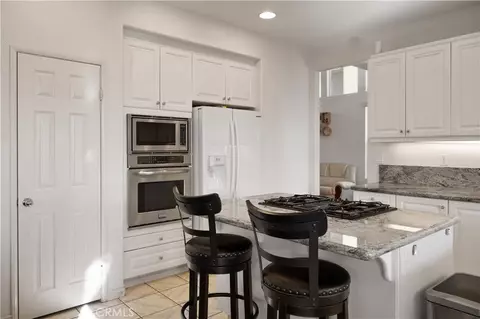Kitchen - 16275 Crescent Moon Ct, Riverside, CA 92503 photo 5 of 5