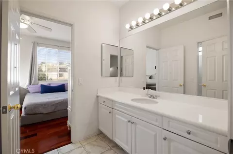 Bath - 16275 Crescent Moon Ct, Riverside, CA 92503 photo 3 of 6